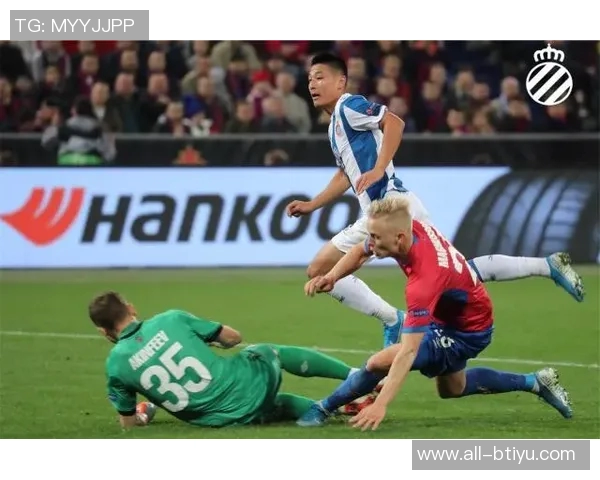 吉拉西短时间内连入两球助多特逆转胜利精彩表现令人瞩目